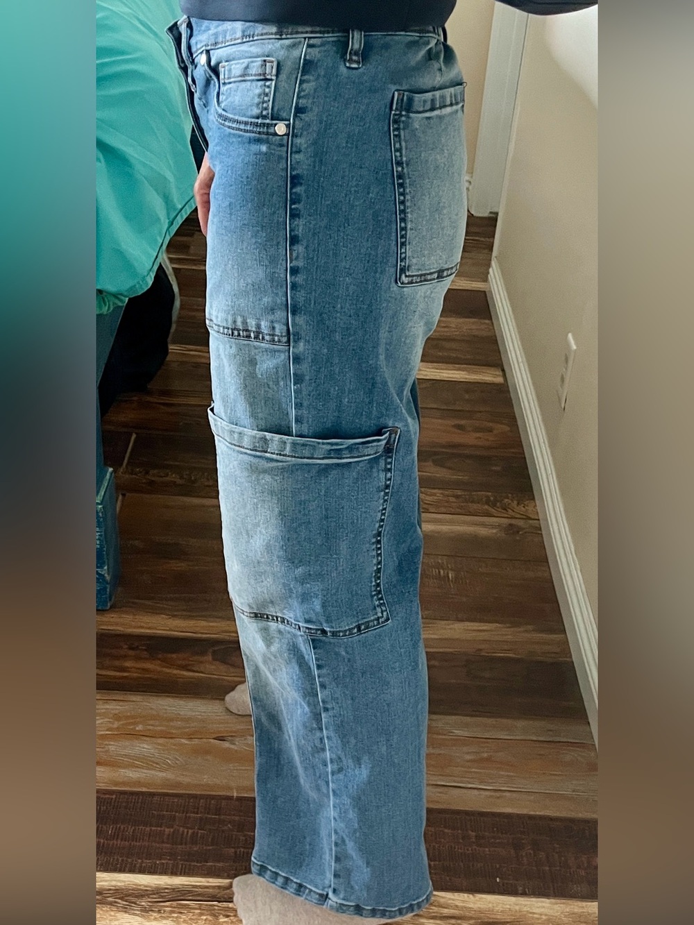 Celebrity Pink Mid-rise Wide Leg Jeans - Picture 9 of 10